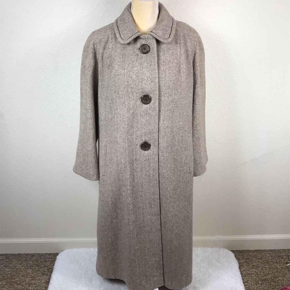 VINTAGE ILGWU MADE IN USA WOMEN COAT JACKET L / XL $-25 DISCOUNT NEED TO CLEAN